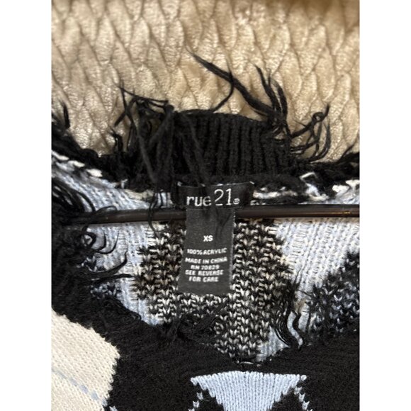 Rue 21 crop sweater XS - Picture 4 of 5